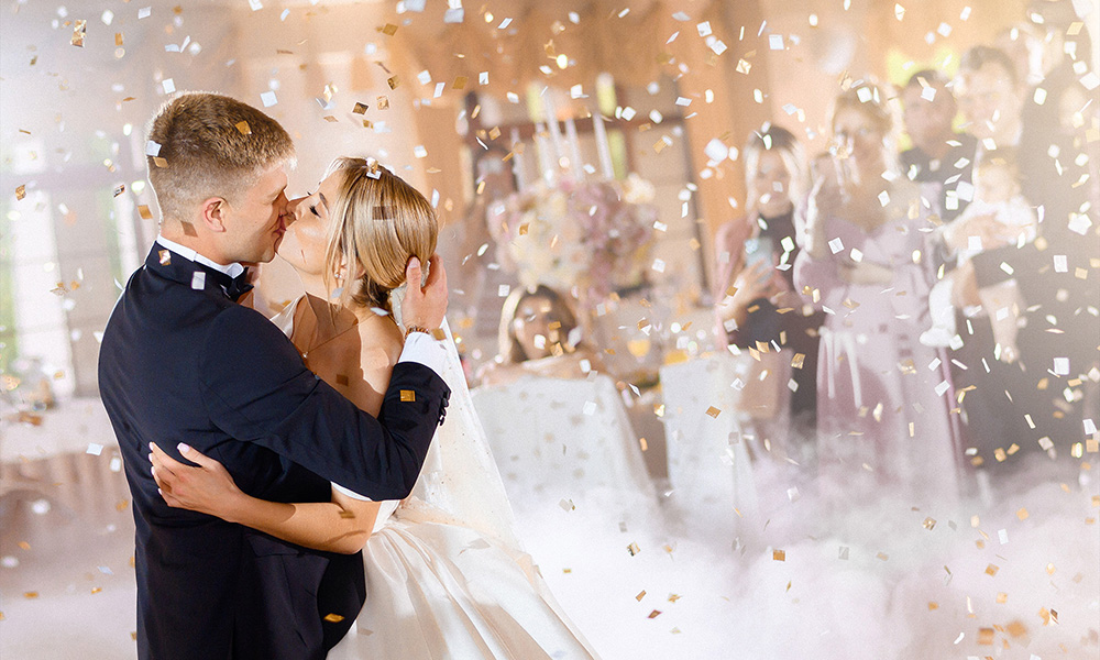 Pittsburgh Love Captured: Why Authentic Wedding Photos Outshine Perfect Poses Every Time